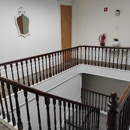 Lira Oda ve Kahvaltı 4*