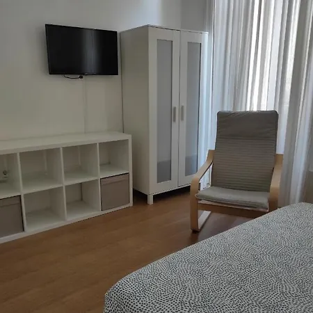 Lira Bed and Breakfast 2*