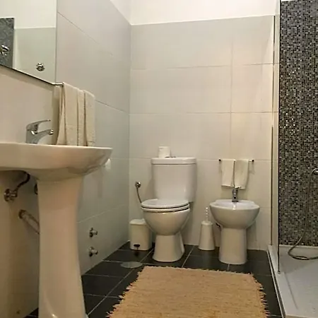 Lira Oda ve Kahvaltı