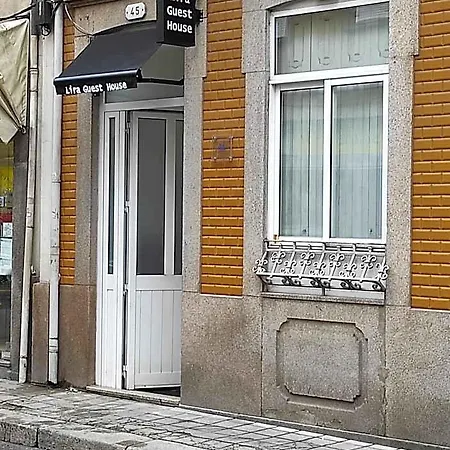 Lira Oda ve Kahvaltı 3*