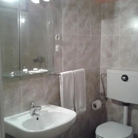 Lira Bed & Breakfast Porto
