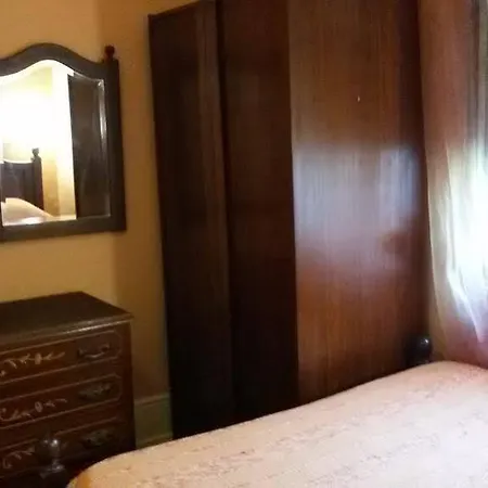 Oda ve Kahvaltı Lira 4*